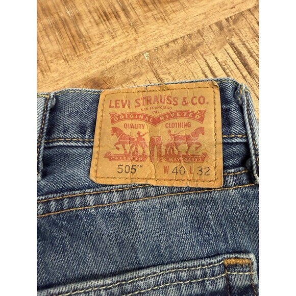 Levis 505 Jeans Mens 40x32 Fits (40x31) Medium Wash Straight Leg Stretch Denim - Picture 2 of 13